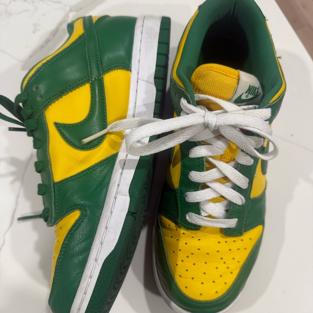 Nike Sneakers in Green and Yellow